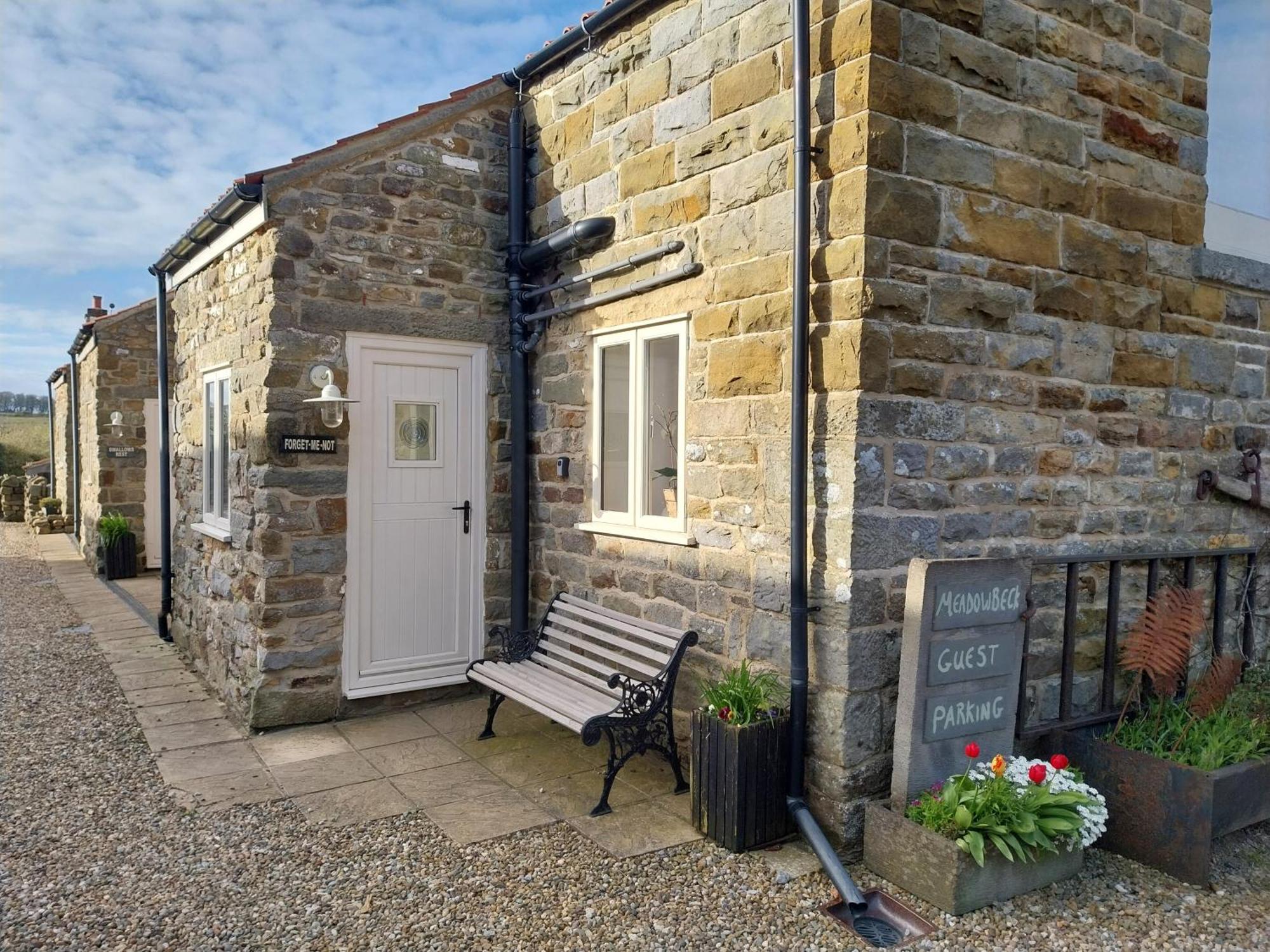 Meadowbeck Holiday Cottages Whitby Eksteriør billede